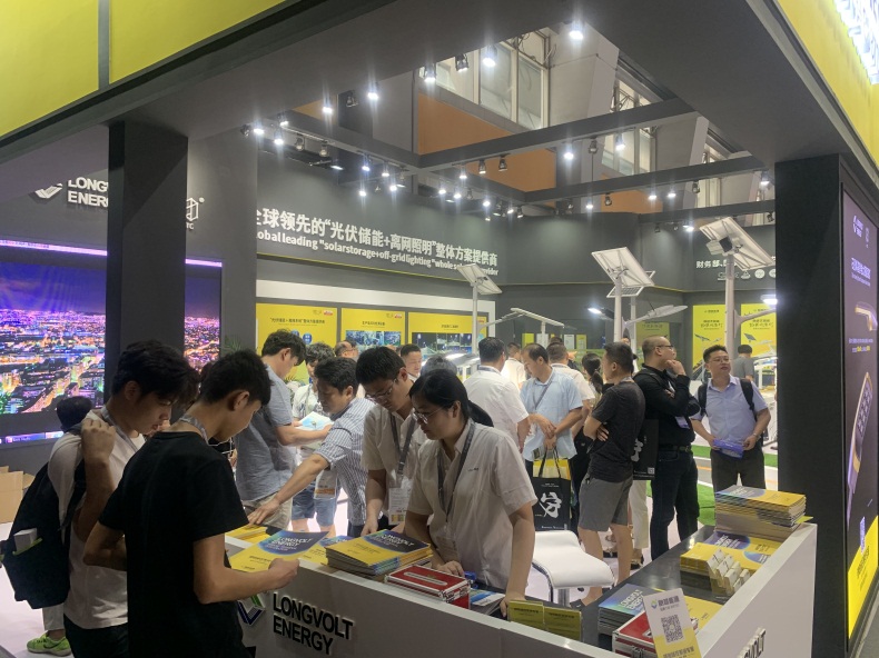 朗越能源新品全球首發(fā)，閃耀2019國(guó)際光亞展